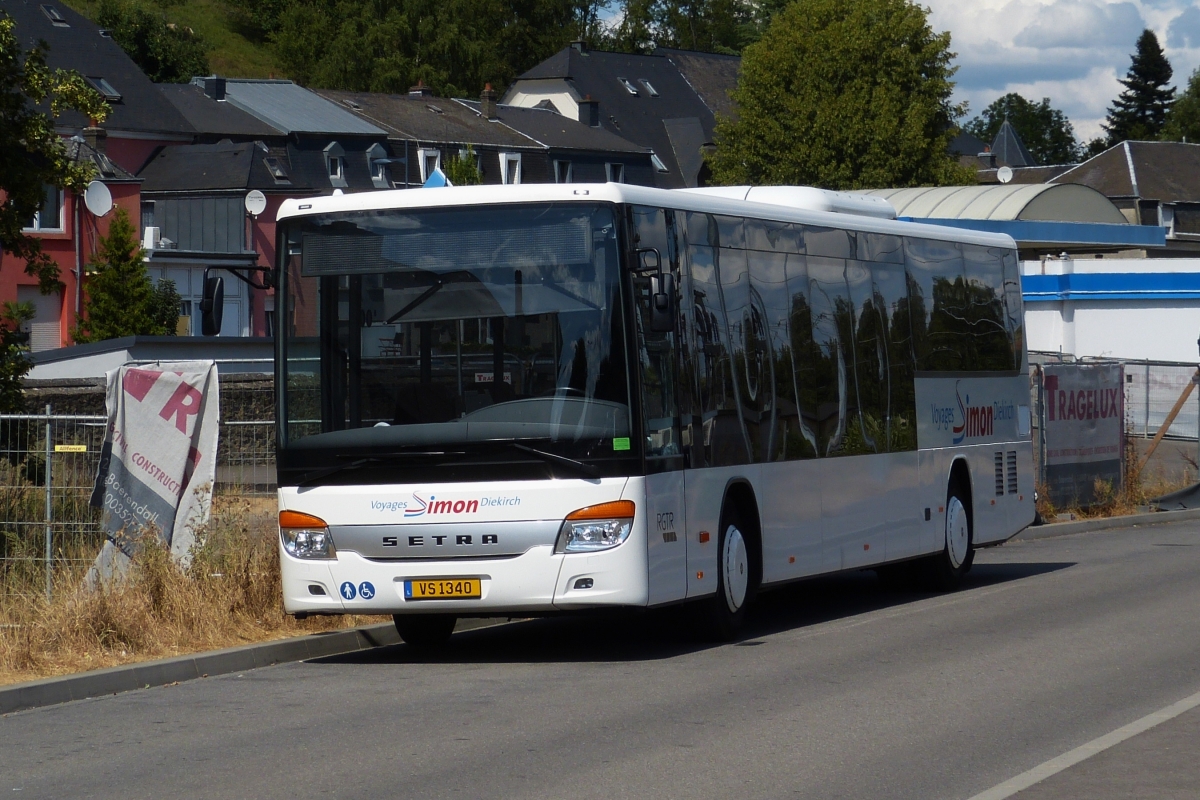 VS 1340, SETRA S 416 LE von Voyages Simon, gesehen nahe dem Bahnhof in Ettelbrück. 31.07.2018