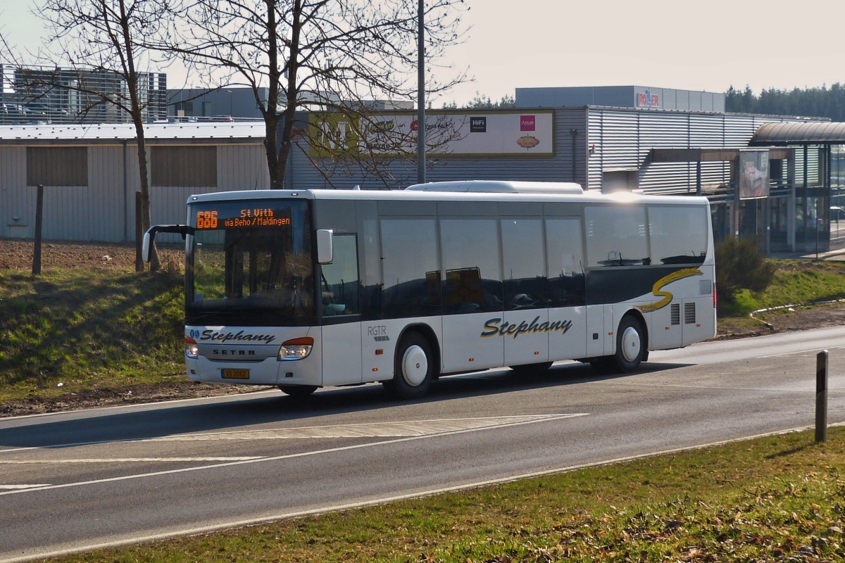 VS 3062, Setra S 415 LE von Autobus Stephany, aufgenommen in der Nähe von Weiswampach. 03.2022 