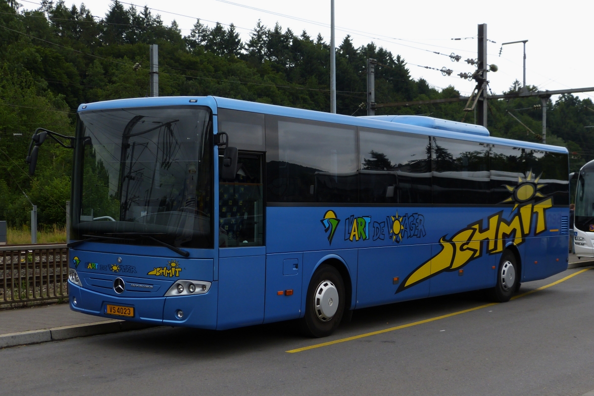 VS 4023, Mercedes Benz Inturo von Voyages Schmit, aufgenommen am Bahnhof in Ettelbrück. 13.07.2015