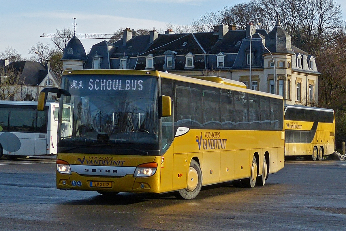VV 2132,Setra S 419 UL von Voyages Vandivinit, gesehen an einem Busparkplatz in Luxemburg Stadt. 01.2021
