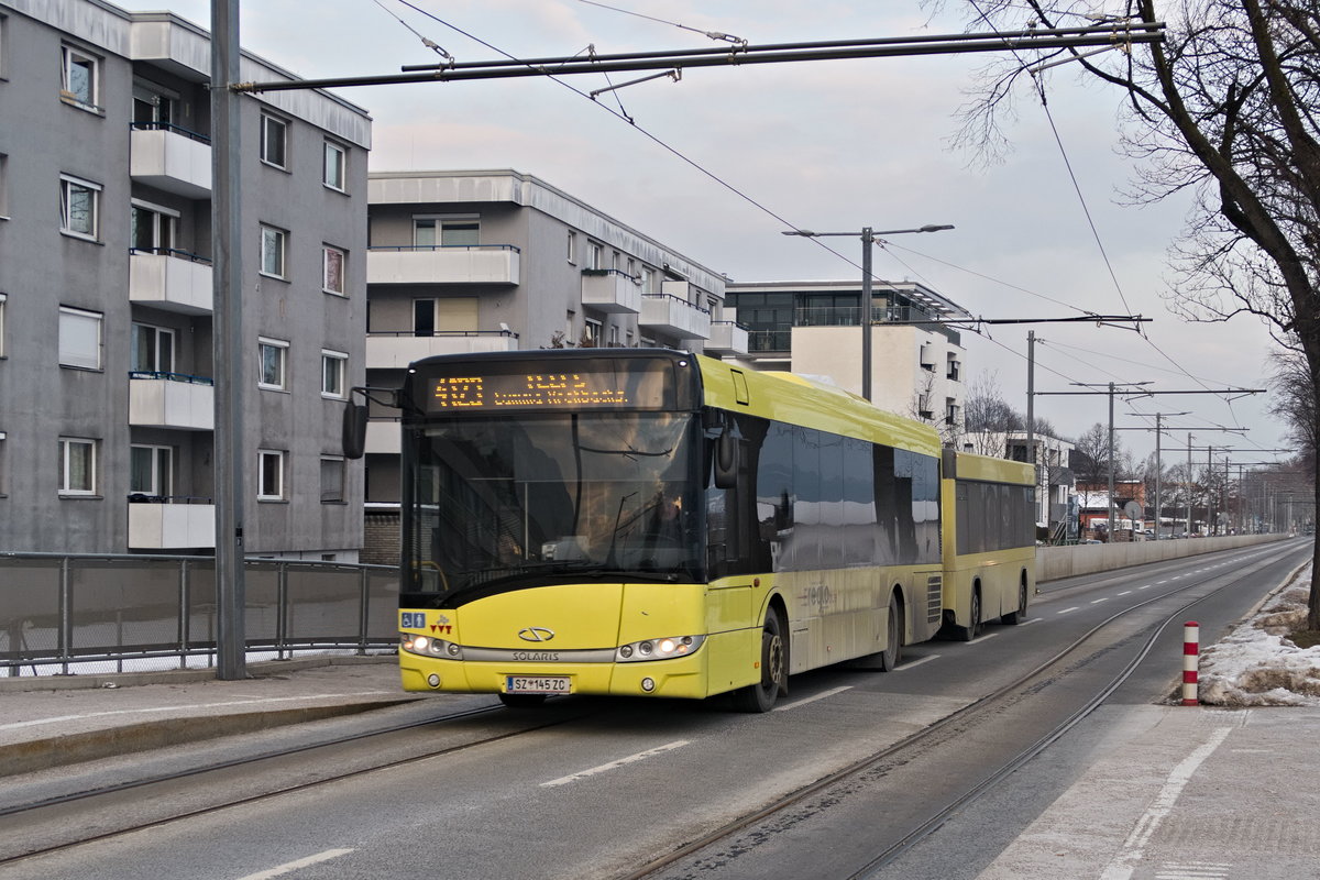 VVT Linie 4123 als Buszug von Ledermair (SZ-145ZC mit Hess-Anhänger) in der Kranebitter Allee in Innsbruck. Aufgenommen 24.1.2019.