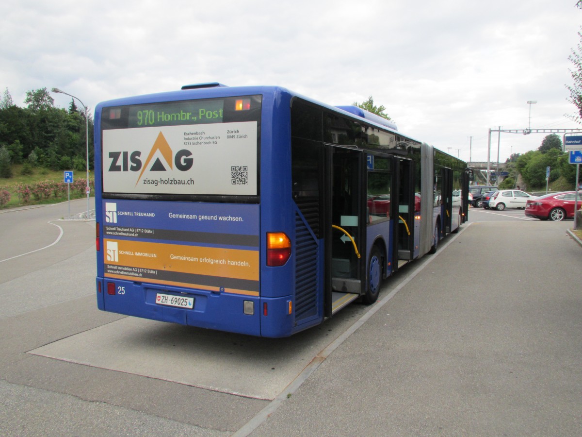 VZO-Mercedes Citaro NR.25 an der Haltestelle beim Bahnhof Feldbach am 9.7.15