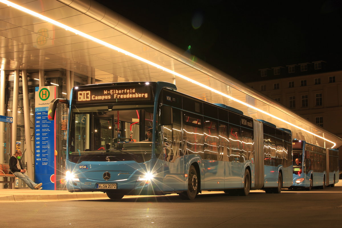 W-SW 2072, Mercedes-Benz Citaro C2 G, 603 nach Wpt-Elberfeld Campus Freudenberg, Wuppertal-Elberfeld, 19.03.2021