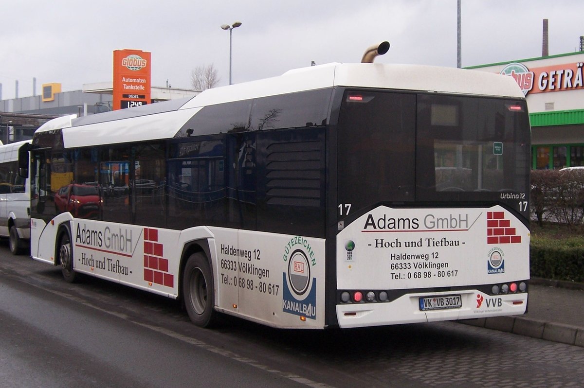 Wagen 17 der Vlklinger Verkehrsbetriebe, Solaris IV in der Schlachthofstr. am 22.05.2020.