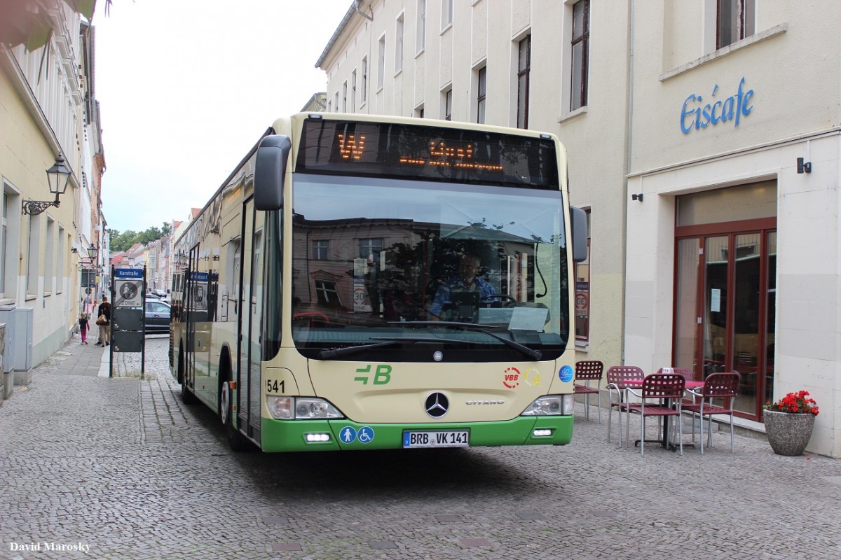 Wagen 541 der VBBr fuhr am 25.08.2014 eine Umleitung auf Linie W in Richtung Wust durch die Kurstraße und anschließend durch die Hauptstraße.