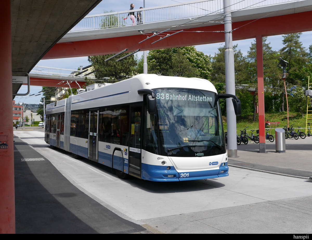Zürich - Hess Trolleybus Nr.201 unterwegs auf der Line 83 in der Stadt Zürich am 2020.05.06