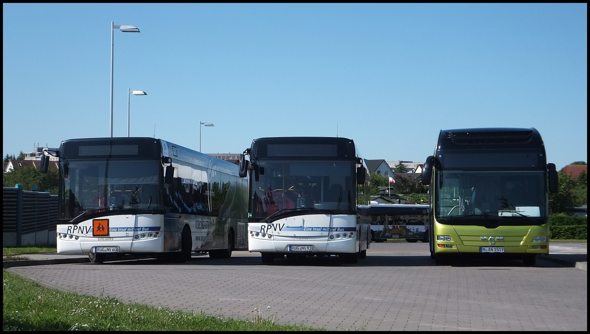 Zwei mal Solaris Urbino 12 der RPNV und MAN Lion's City Hybrid aus Mnchen in Bergen am 27.05.2013