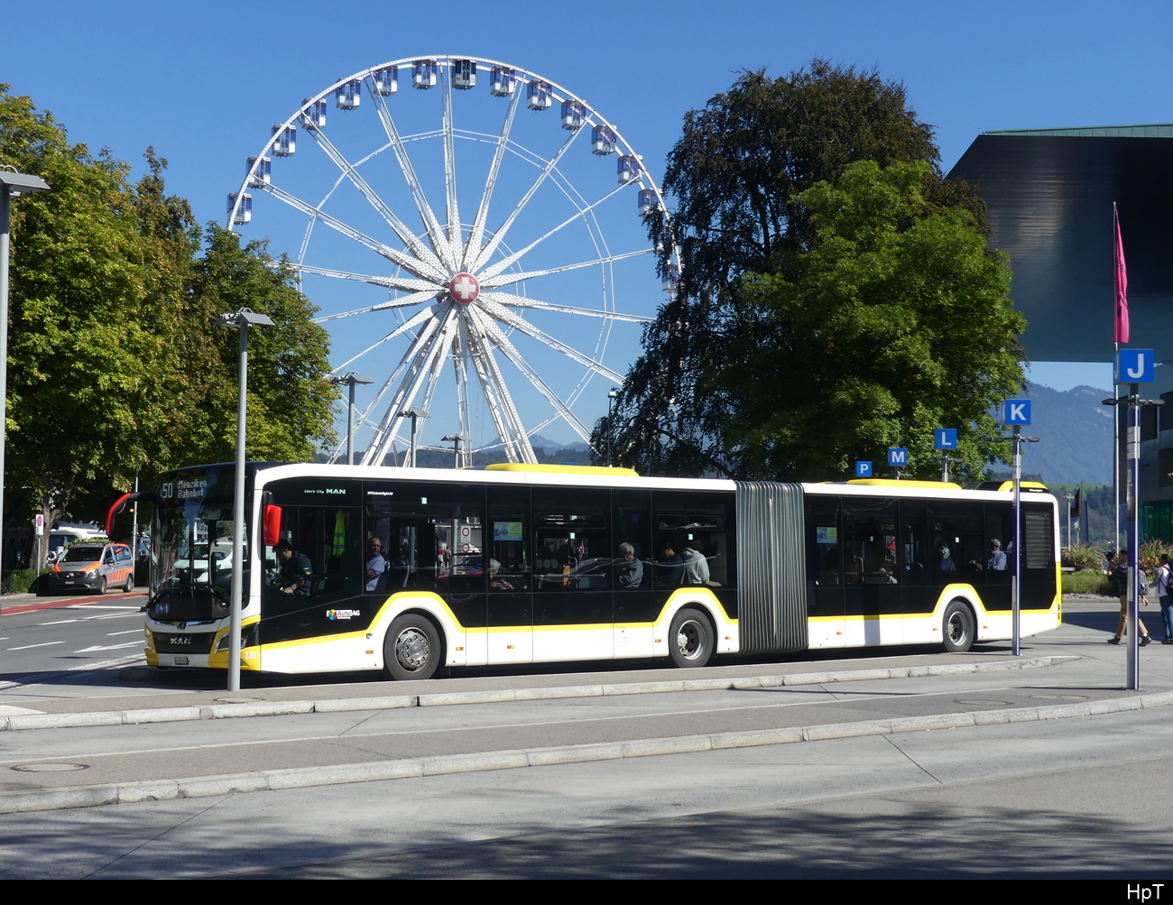 AAGR - MAN Lion`s City Hybrid Nr.18 unterwegs in Luzern beim Bahnhof am 25.09.2023