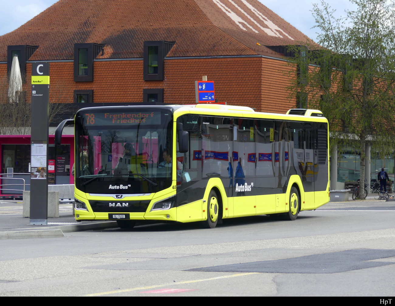 Auto Bus AG Liestal - MAN Lion`s City Hybrid  Nr.65  BL  7432 bei den Provisorischen Haltestellen beim Bhf. Liestal am 08.04.2023