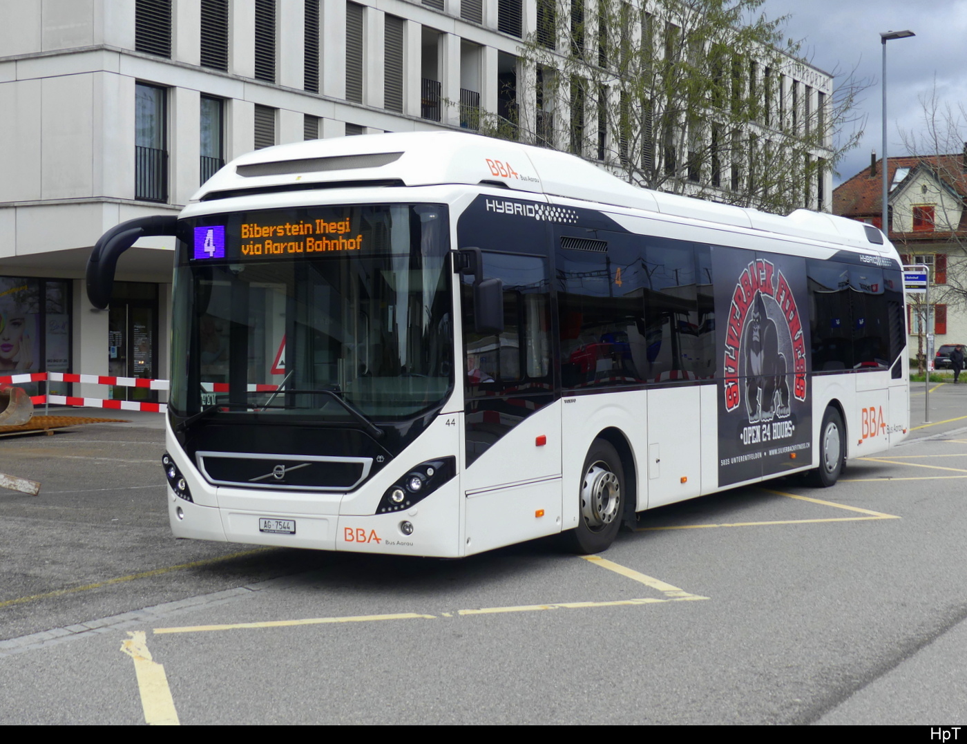 BBA - Volvo 7900 Hybrid  Nr.44  AG 7544 in Suhr am 01.04.2024 