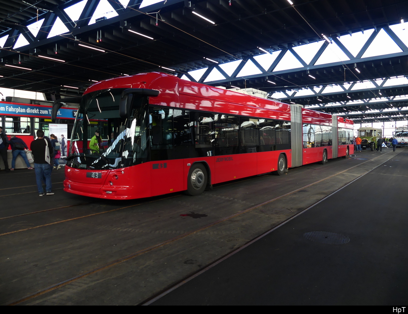 Bern mobil - Hess Trolleybus Nr.43 ausgestellt im Depot an der Bolligenstrasse anlässlich des Tag der offenen Tür am 28.10.2023