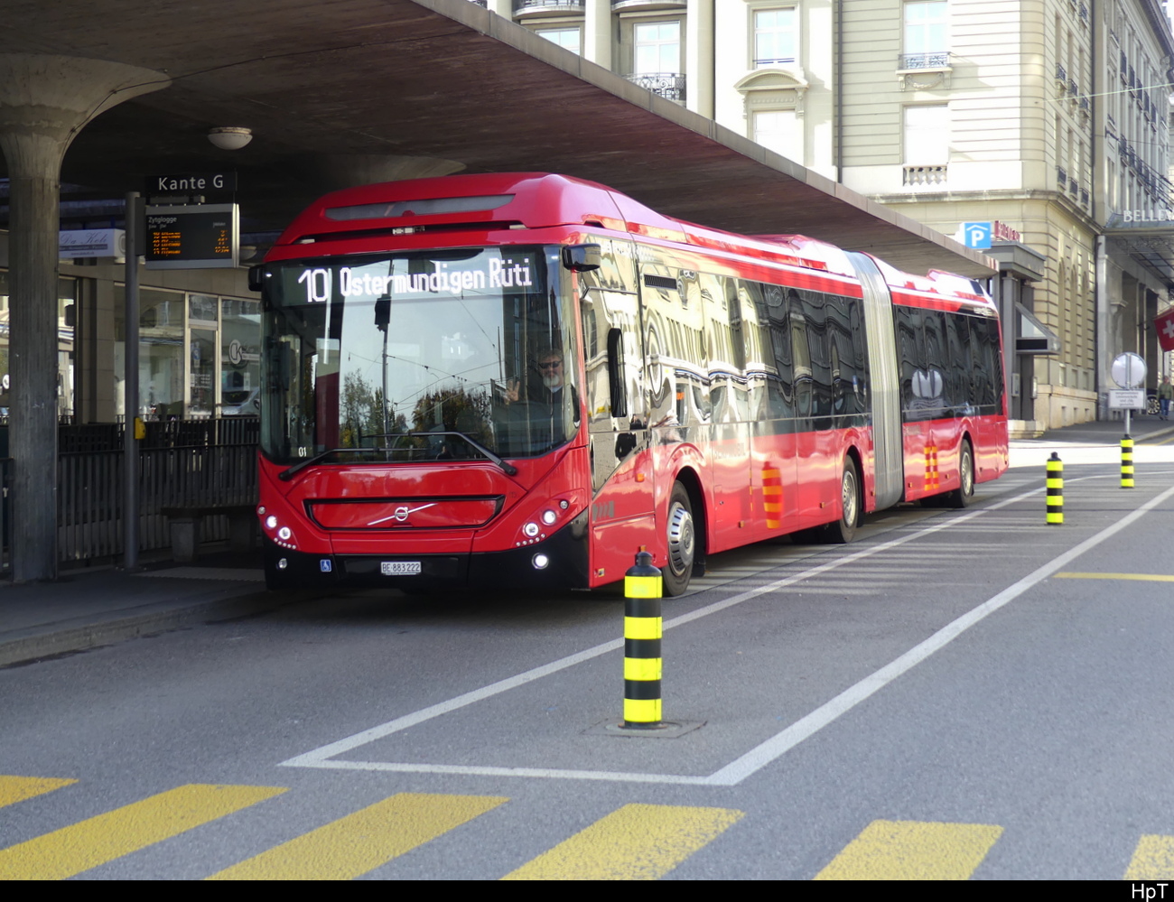 Bern Mobil - Volvo 7900 Hybrid  Nr.222  BE 881222 unterwegs in der Stadt Bern am 06.11.2022