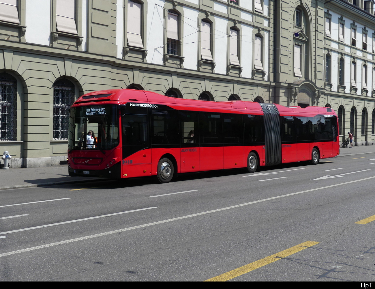 Bern Mobil - Volvo 7900 Hybrid  Nr.231 unterwegs in der Stadt Bern am 2023.06.17