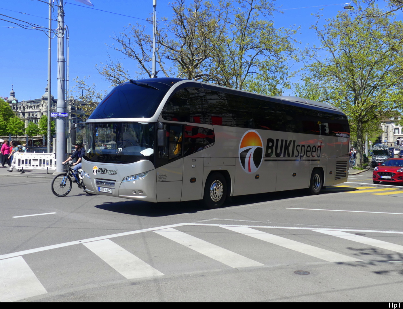 BUKIspeed - Neoplan Cityliner unterwegs in den Strassen von Zürich am 2024.04.27
