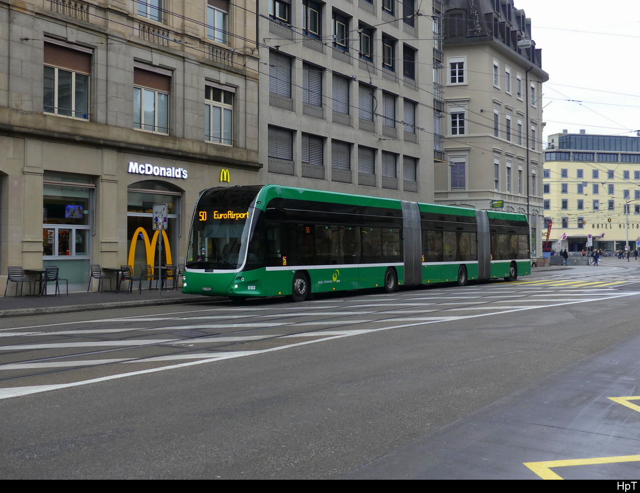 BVB - Hess E Bus Nr.9103 unterwegs auf der Linie 50 in Basel am 18.11.2023