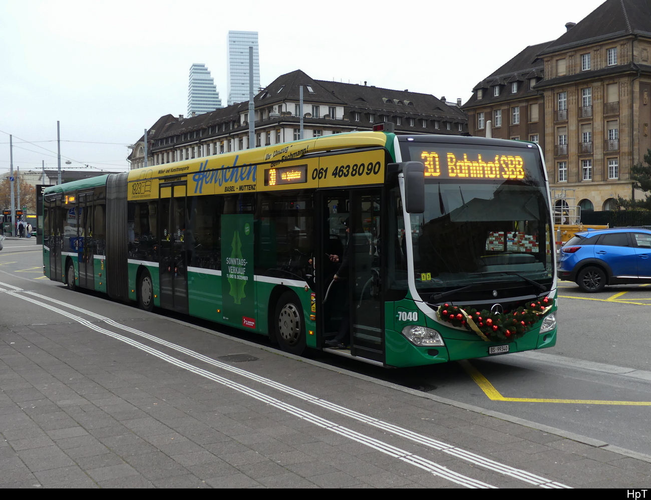 BVB - Mercedes Citaro Nt.7040  BS 99340 vor dem Badischen Bahnhof in Basel am 04.12.2022