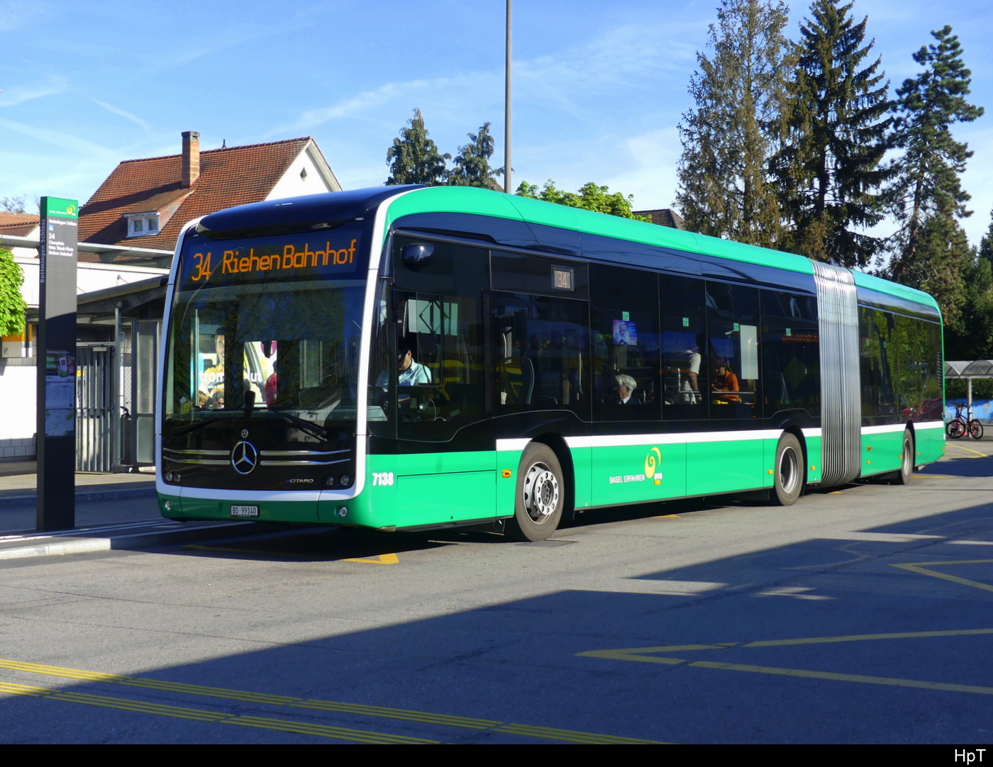 BVB - Mercedes e Citaro Nr.7138 BS 99140 unterwegs in Bottmingen am 14.04.2024
