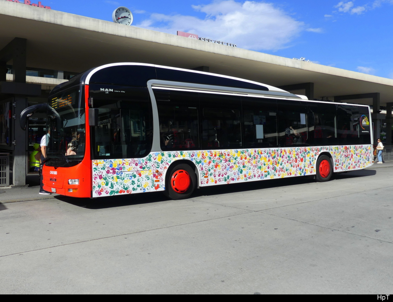 Chur Bus - MAN Lion`s City  GR  97509 bei den Bushaltestellen vor dem Bhf. Chur am 03.10.2023