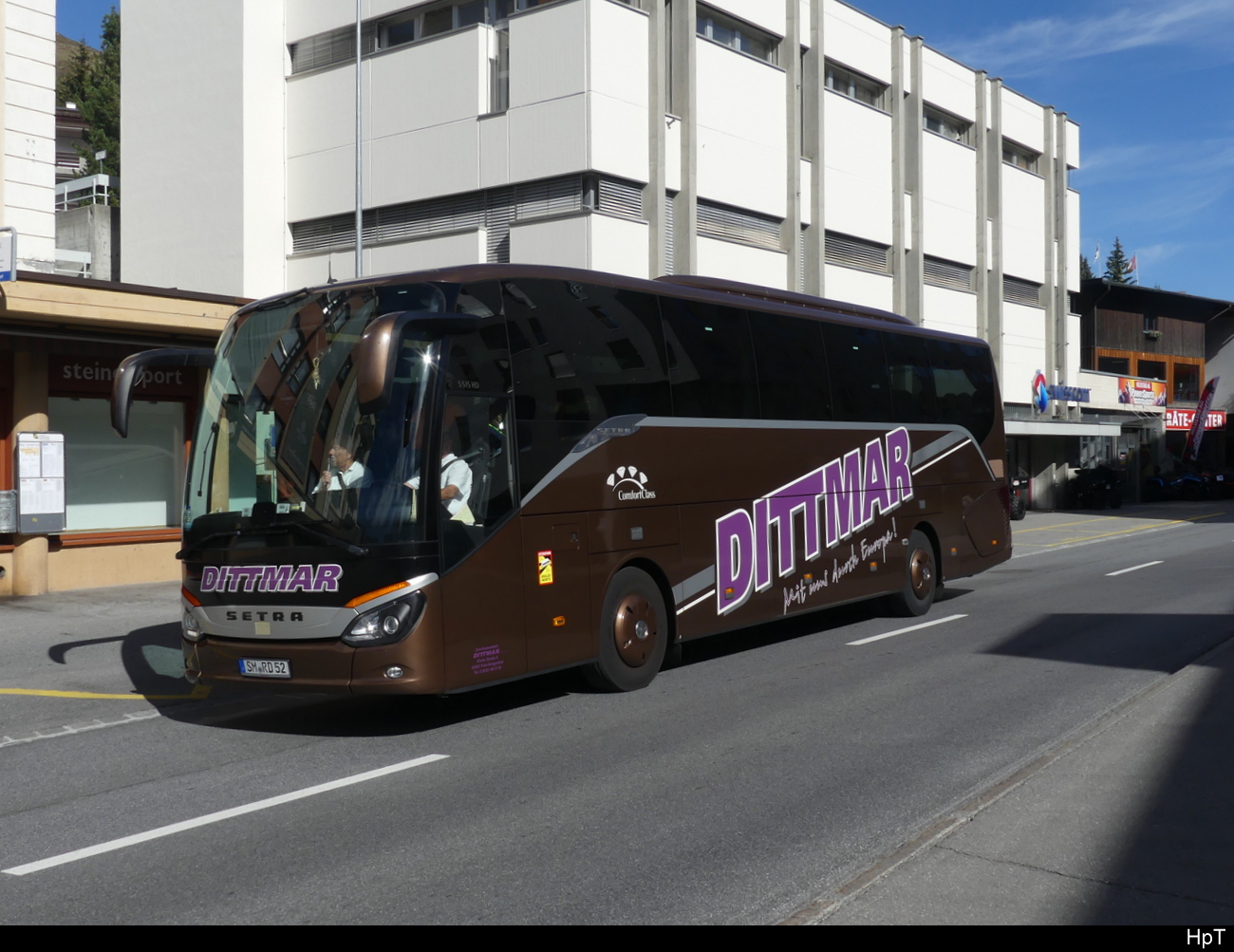 DITTMAR - Setra S 515 HD unterwegs in Davos am 03.10.2023