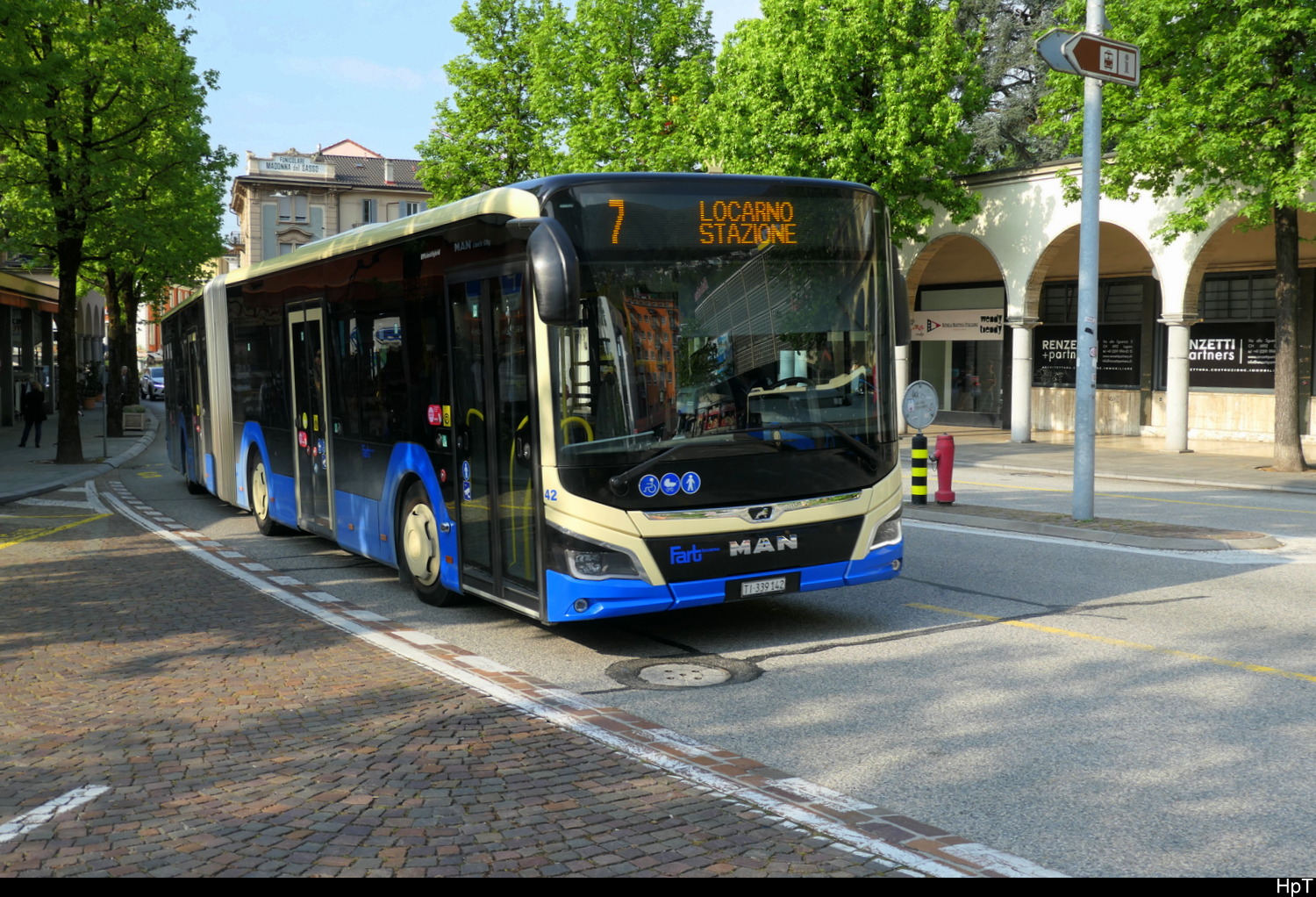 FART - MAN Lion`s City Hybrid  Nr.42 TI 339142 unterwegs auf der Linie 7 in Locarno am 18.04.2026
