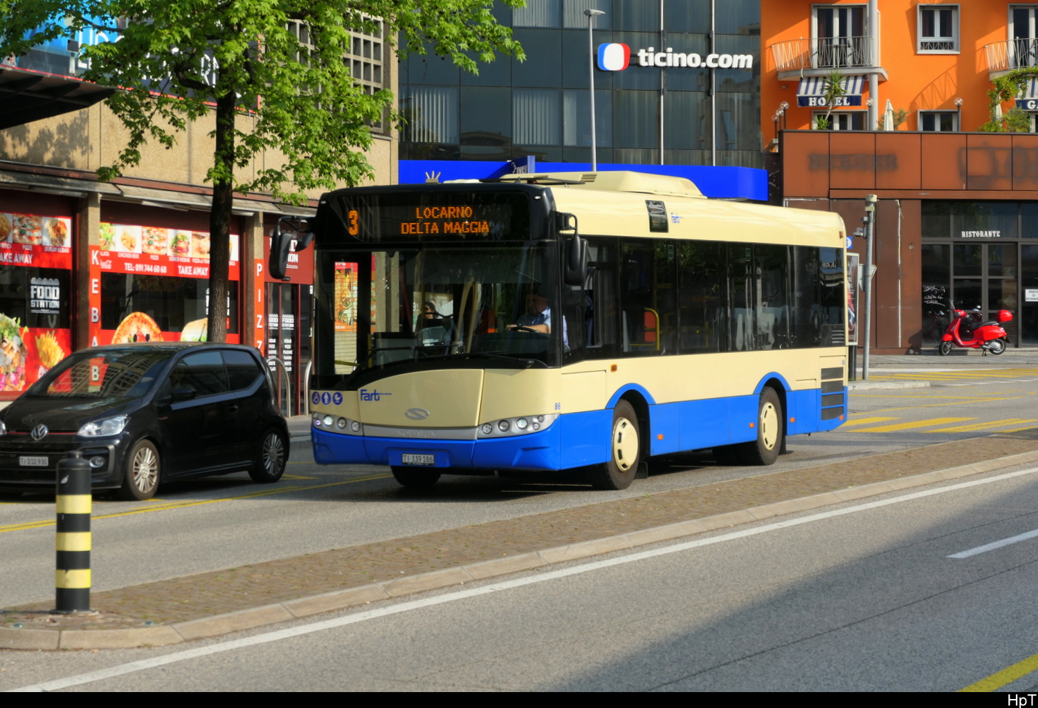 FART - Solaris Urbino Nr.86  TI 339186 unterwegs auf der Linie 3 in Locarno am 18.04.2026