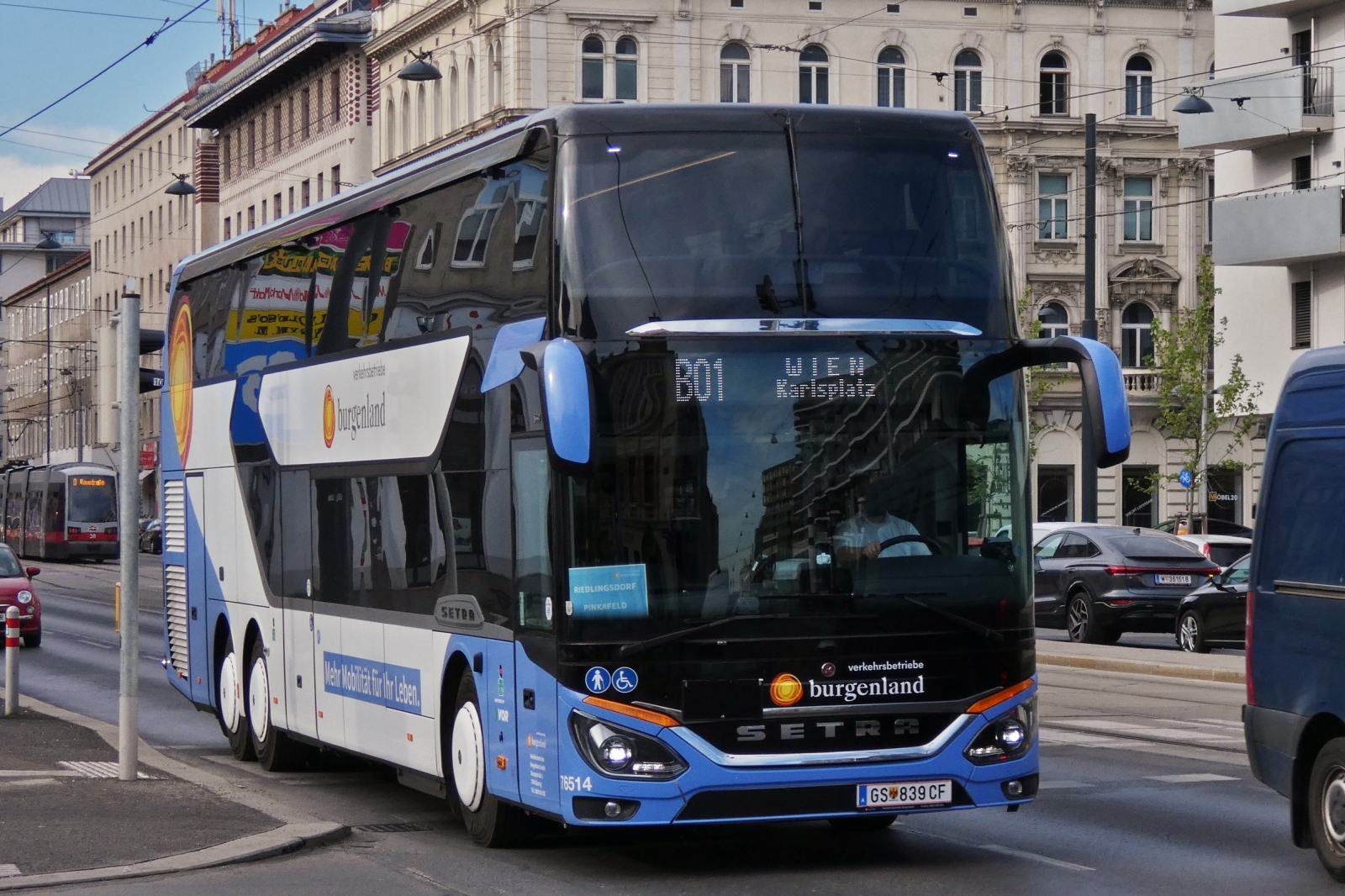 GS 839 CF, Setra S 500, von den Verkehrsbetrieben Burgenland, in den Stra�en von Wien unterwegs. 05.05.2026