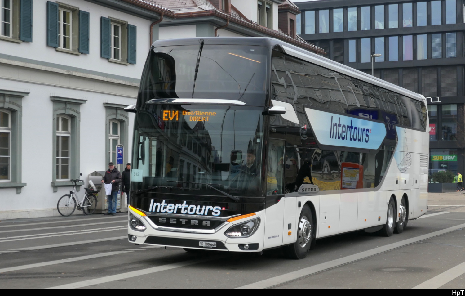 Intertours - Setra S 531 DT  Nr.640  FR  300640 als Bahnersatz zwischen Solothurn und Biel am 23.11.2025