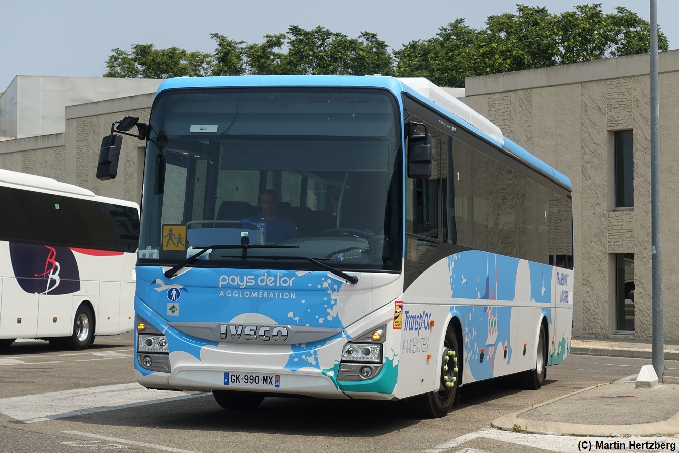 Iveco Bus Crossway  Transp'or , Arles/Frankreich Juni 2023