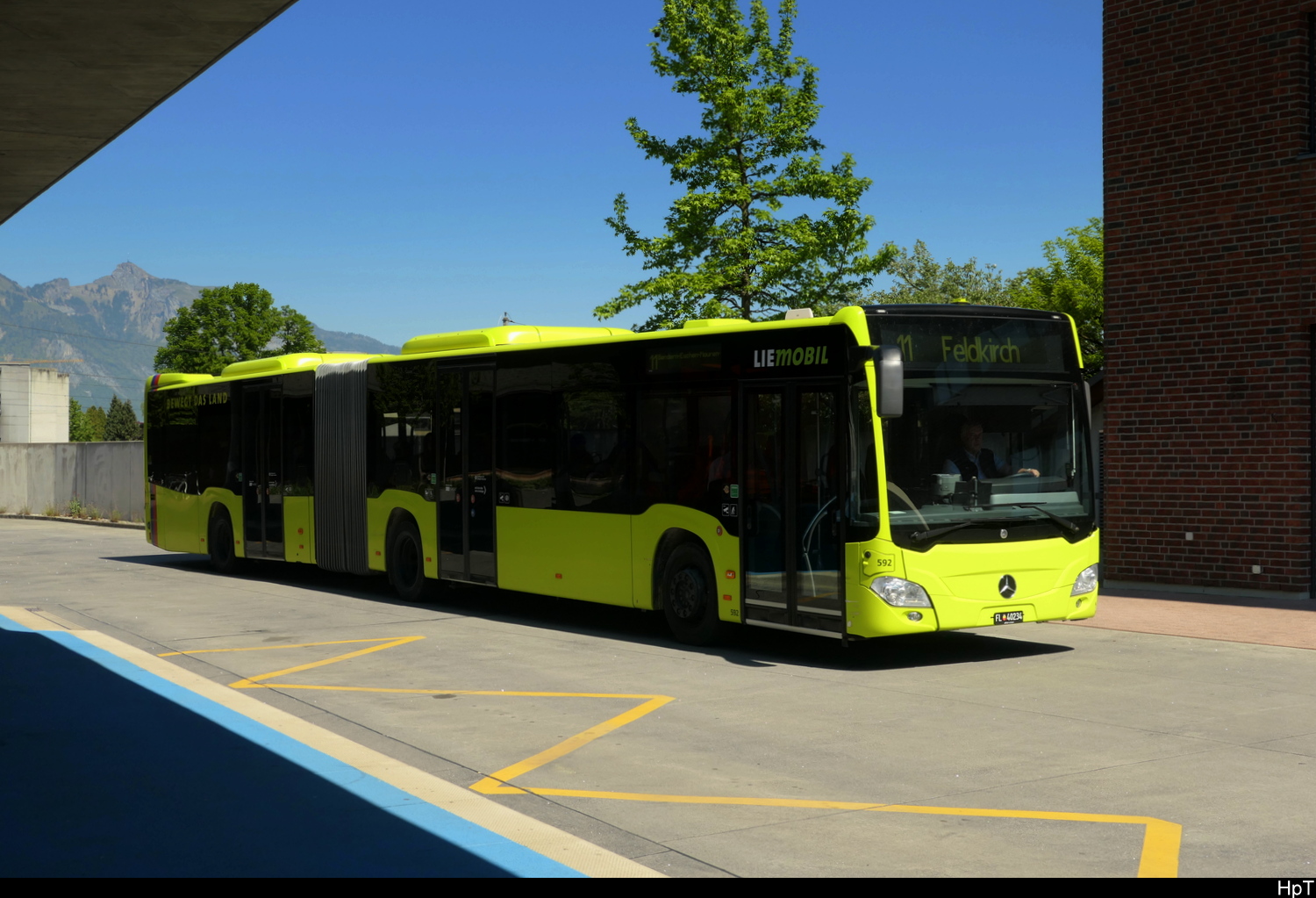 LIEMOBIL - Mercedes Citaro Nr.592 FL 40234 unterwegs auf der Linie 11 in Schaan am 30.04.2026