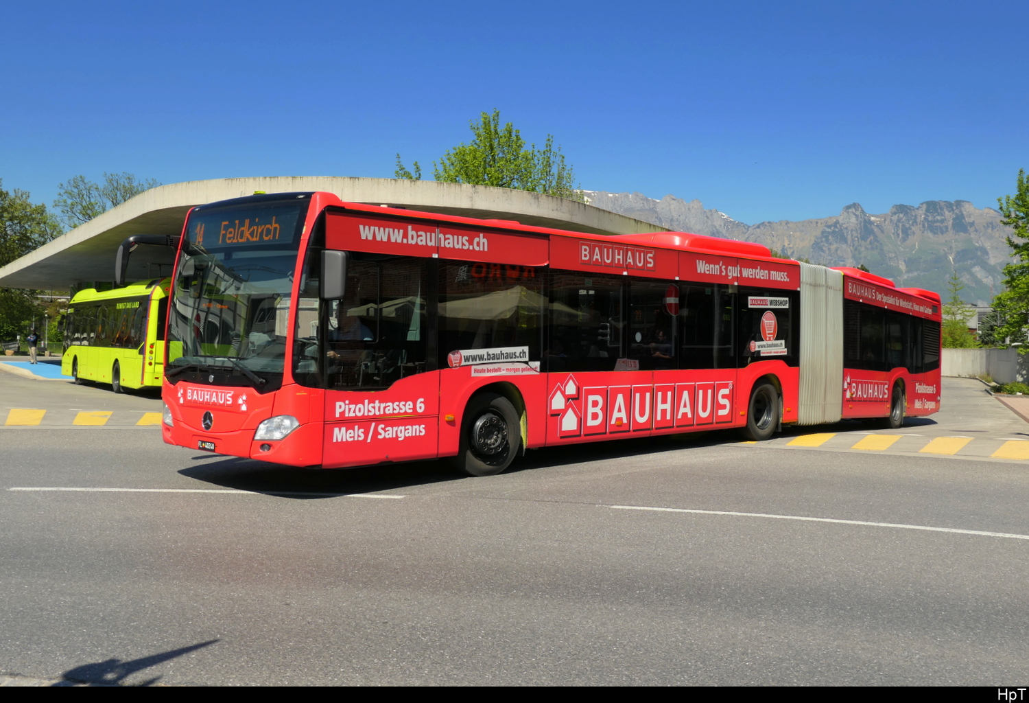 LIEMOBIL - Mercedes Citaro Nr.598 FL 40240 unterwegs auf der Linie 14 in Schaan am 30.04.2026