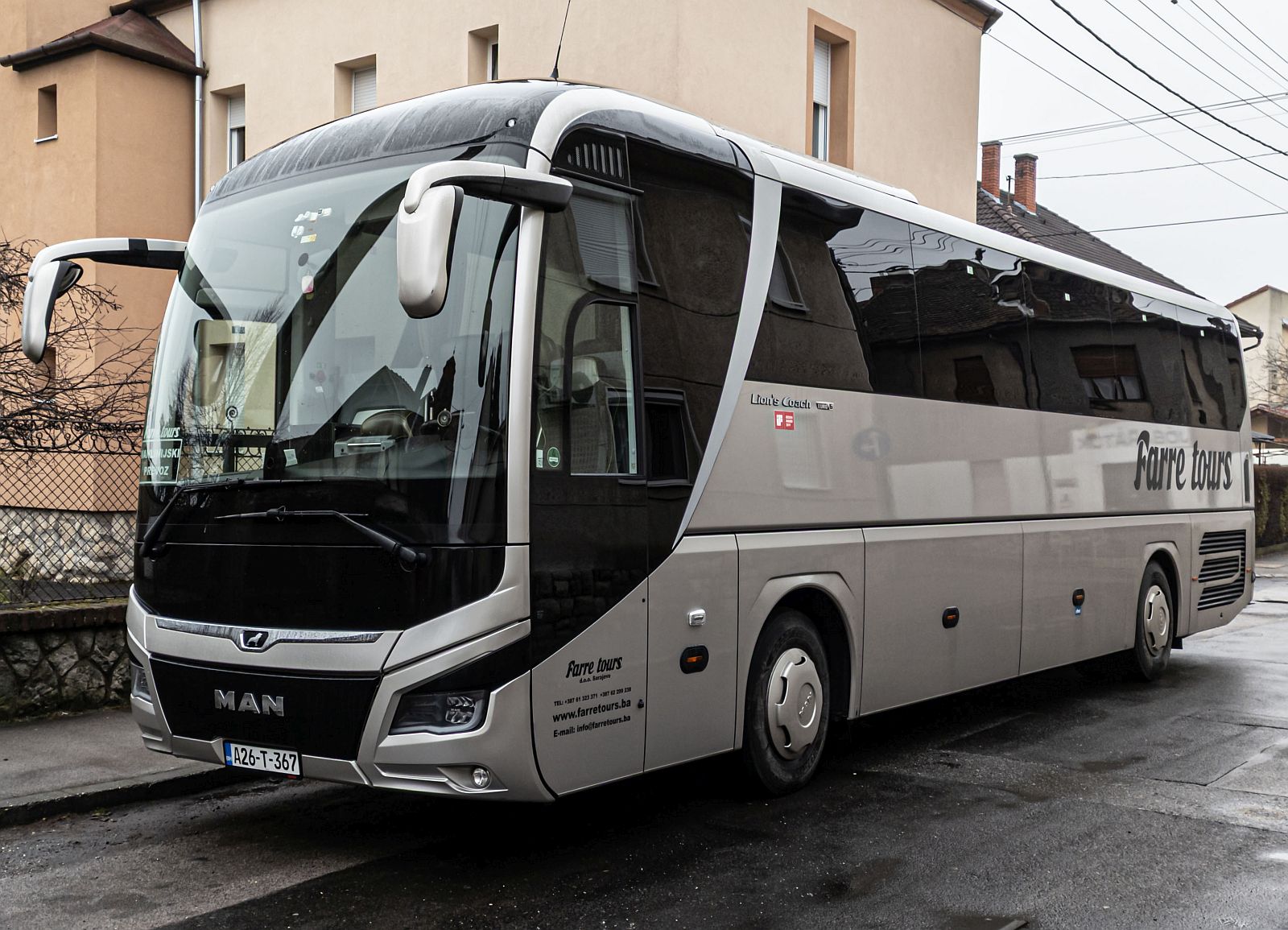 MAN Lion's Coach (dritte generation) von Farre Tours kam von Bosnia-Herzegovina nach Pécs, Ungarn ende Dezember 2021.