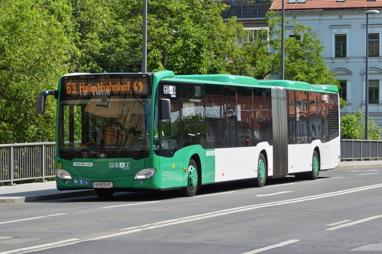 Mercedes Benz Citaro, von Graz Holding, auf dem zum Bahnhof in Graz. 06.2023