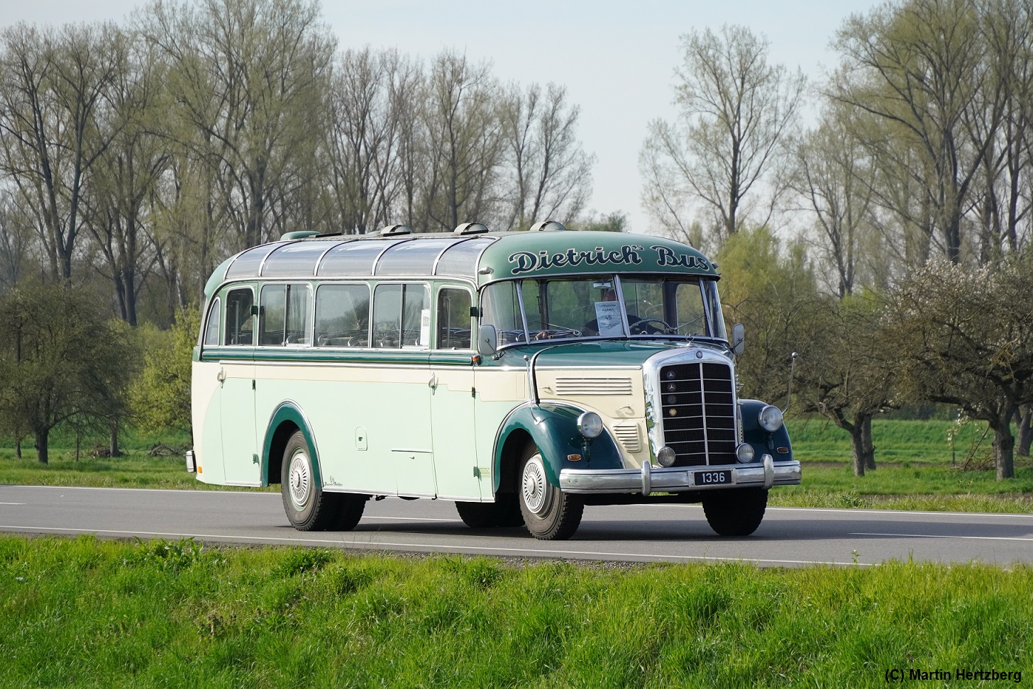 Mercedes O 3500 mit Kässbohrer-Aufbau Bj. 1952  Dietrich , 6. Europatreffen historischer Omnibusse in Sinsheim/Speyer April 2023
