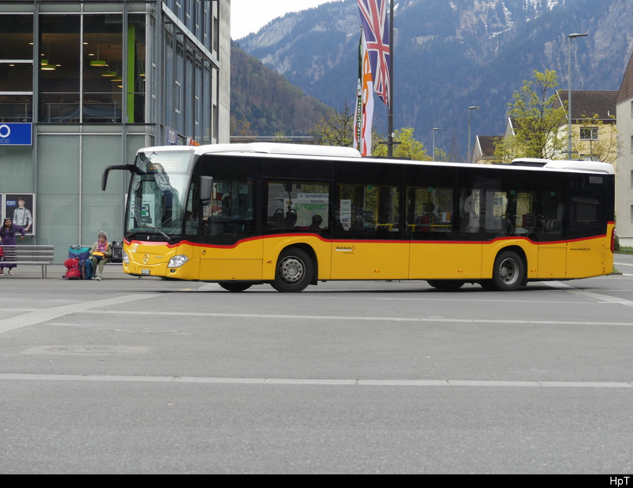 Postauto - Mercedes Citaro BE 654090 in Interlaken am 22.04.2023