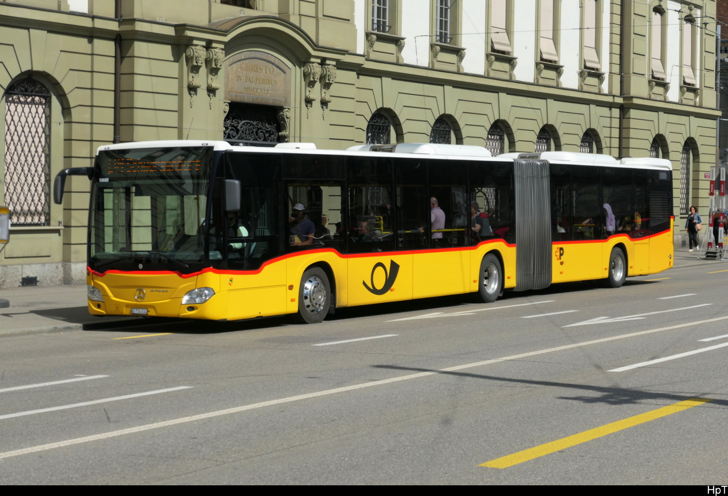 Postauto - Mercedes Citaro  BE  734634 als Bahnersatz unterwegs in der Stadt Bern am 11.04.2026