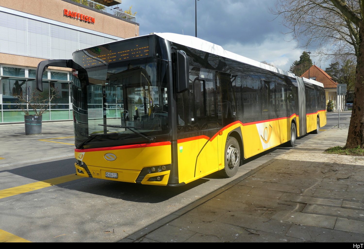 Postauto - Solaris Urbino VD 604412 unterwegs als Bahnersatz zwischen Yverdon und Lausanne Hier in Yverdon in der Pause am 29.03.2026