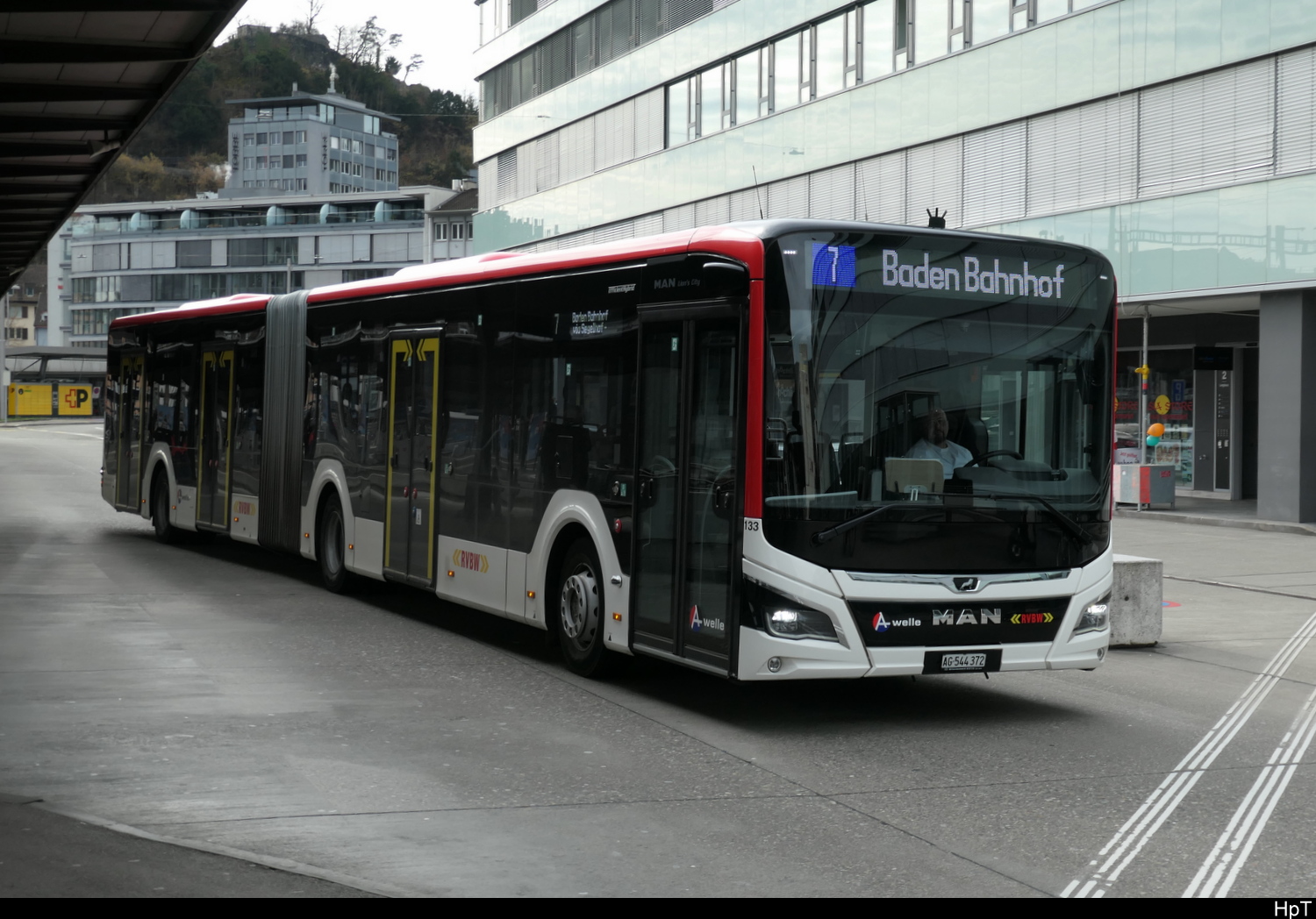 RVBW - MAN Lion`s City Hybrid  Nr.224  AG 544372 beim Bahnhof Baden am 22.02.2026