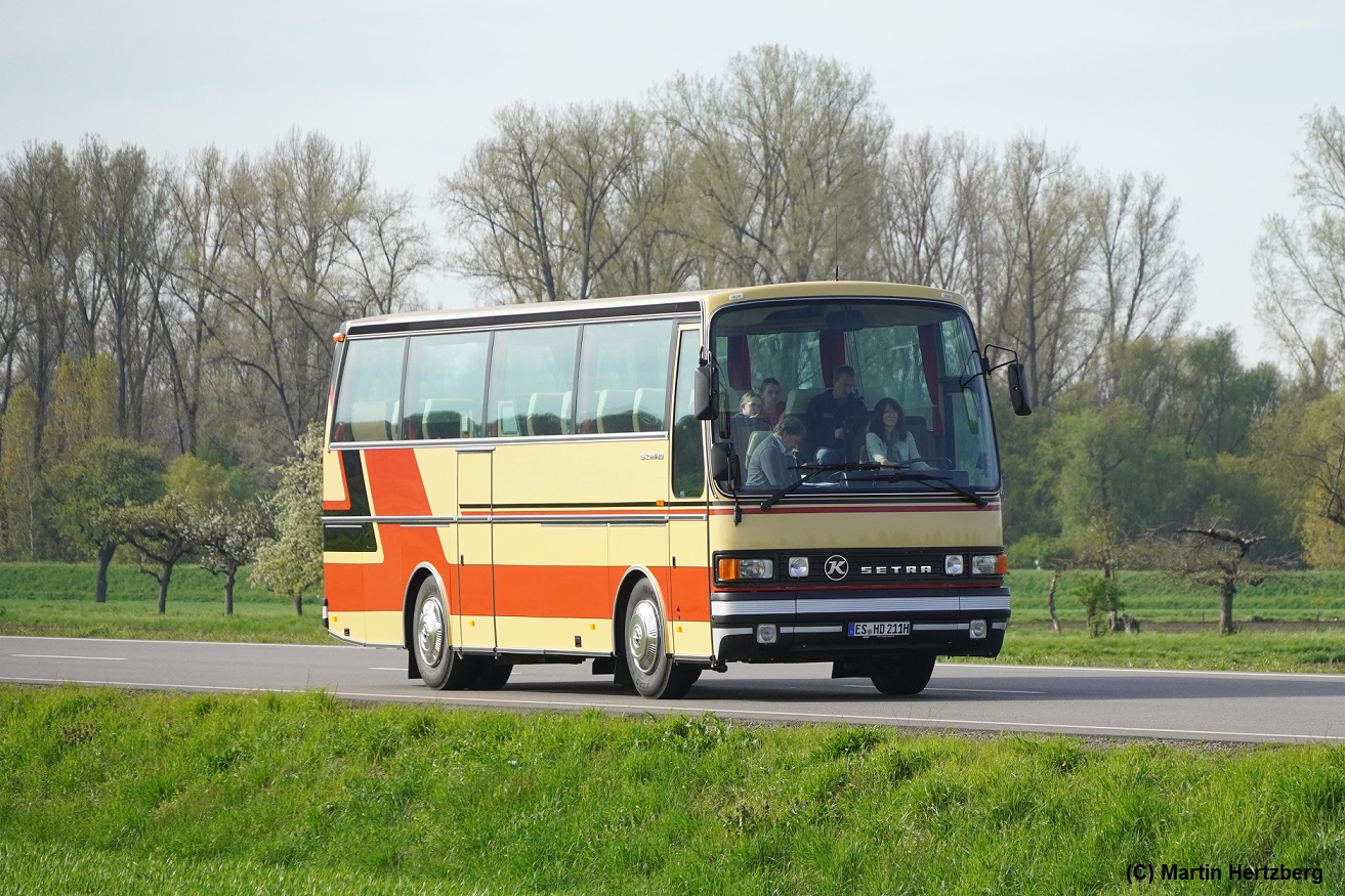 Setra S 211 HD  Fischer , 6. Europatreffen historischer Omnibusse in Sinsheim/Speyer April 2023