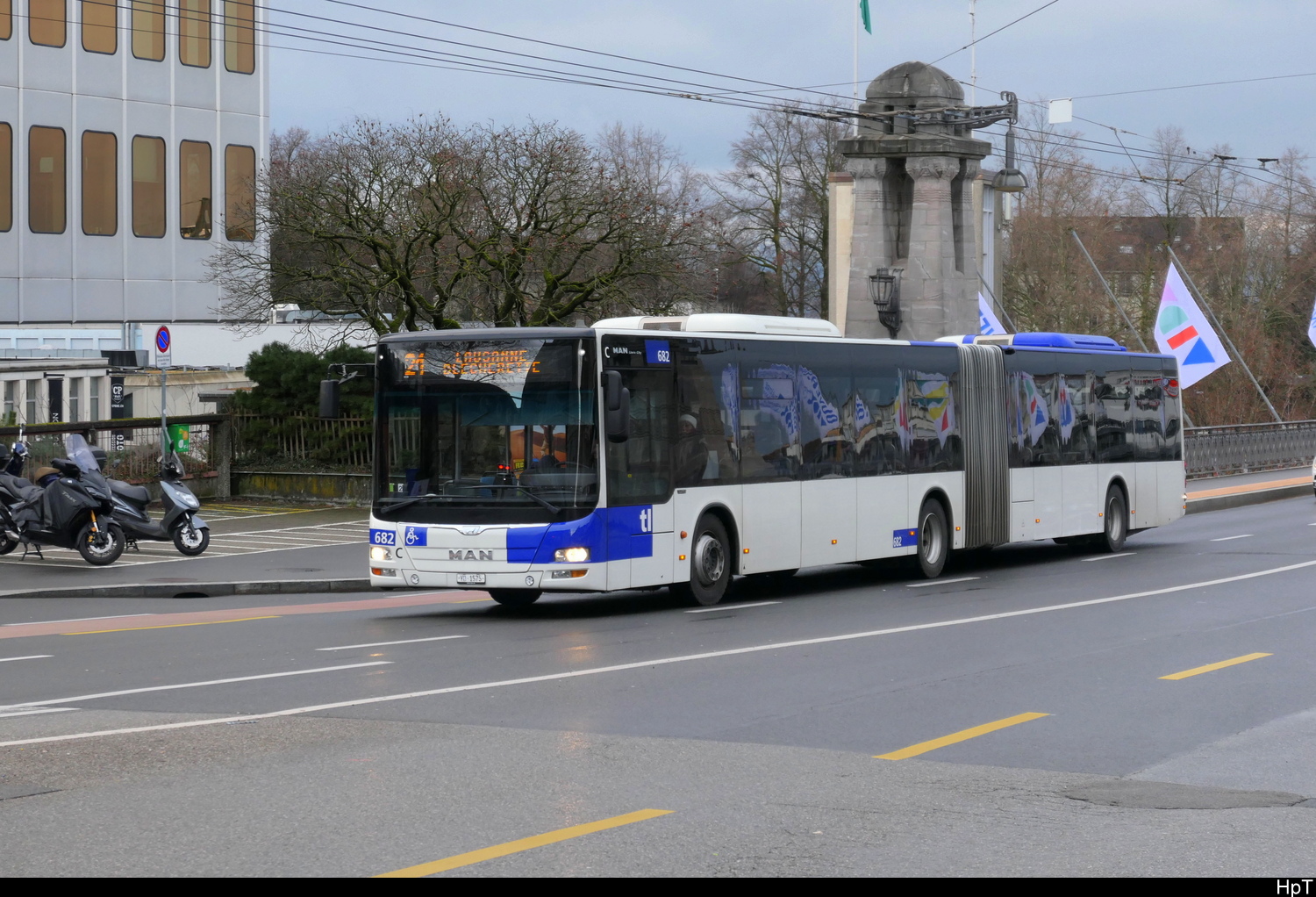 tl - MAN Lion`s City Nr.682  VD 1575 unterwegs auf der Linie 21 in Lausanne am 14.01.2026