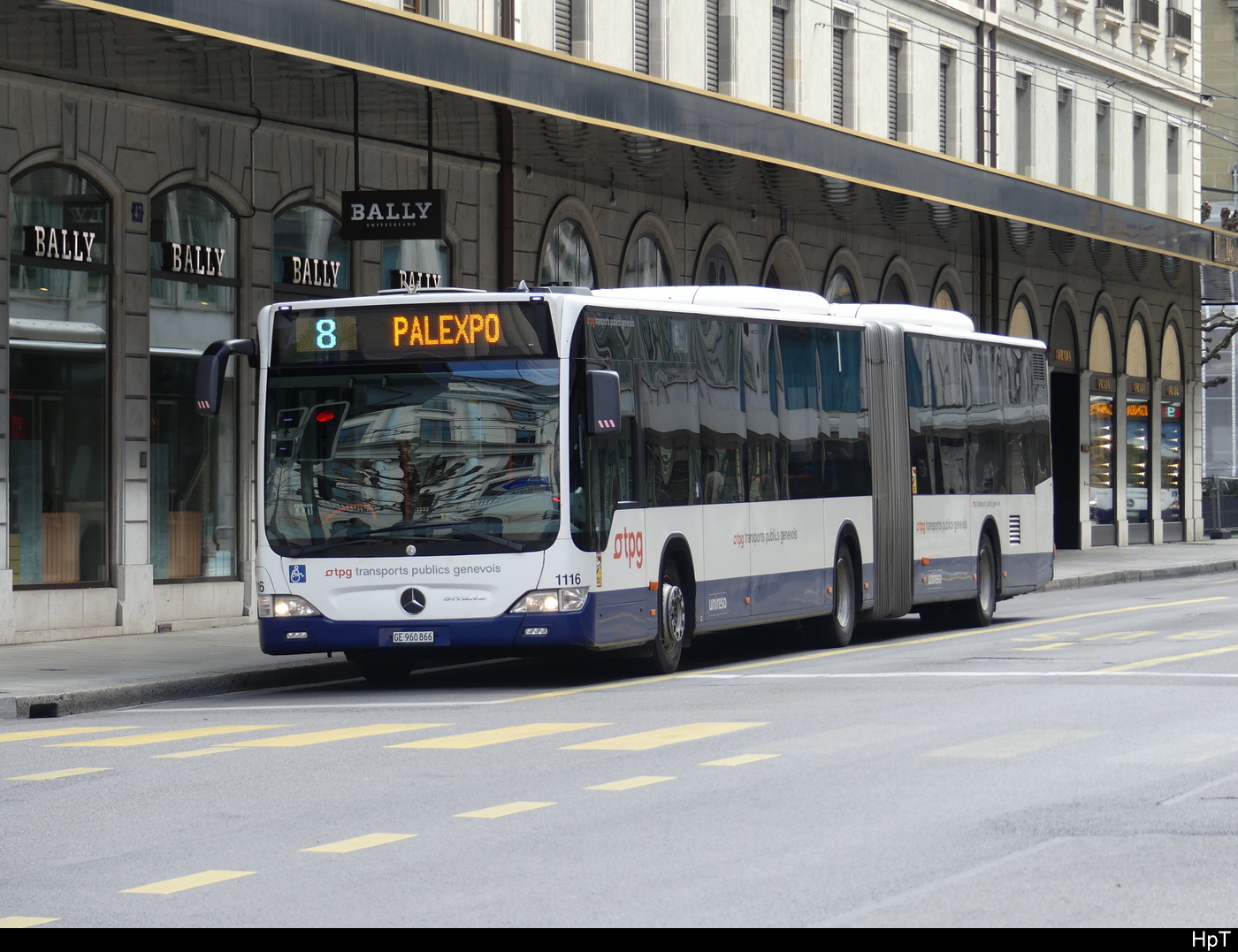tpg - Mercedes Citaro Nr.1116 GE 961866 unterwegs auf der Linie 8 in der Stadt Genf am 24.03.2024