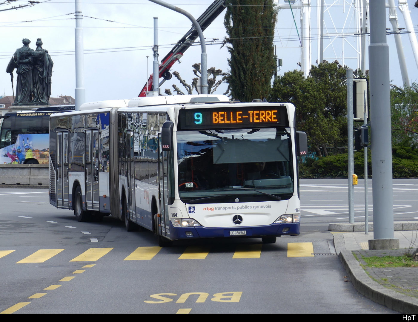 tpg - Mercedes Citaro Nr.164  GE 960548 unterwegs auf der Linie 9 in der Stadt Genf am 24.03.2024