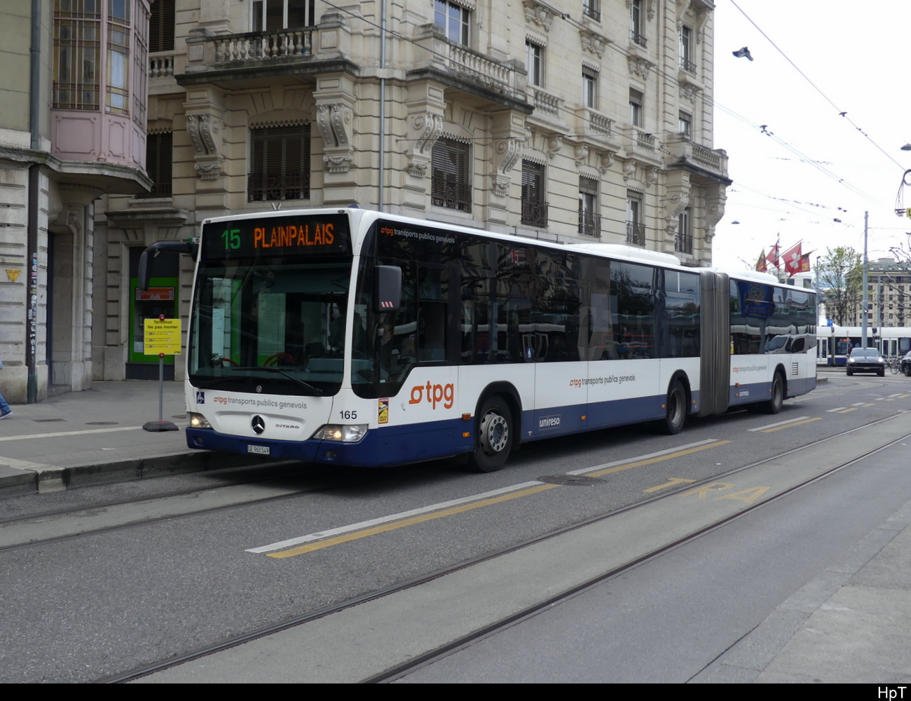 tpg - Mercedes Citaro Nr.165 unterwegs in der Stadt Genf am 16.04.2023