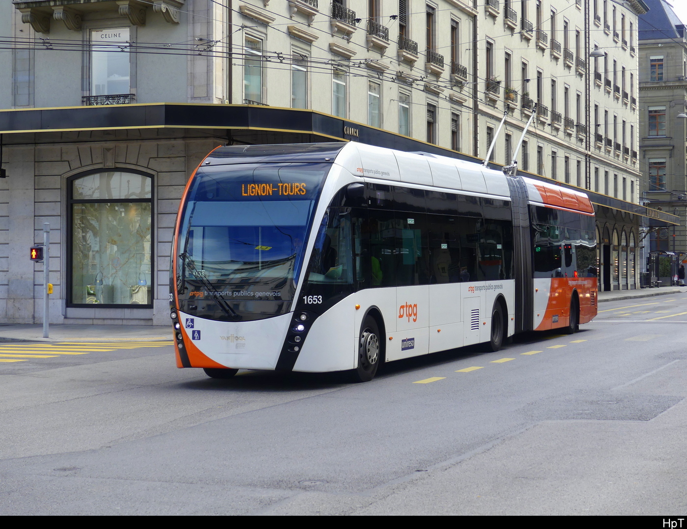 tpg - VanHool Trolleybus Nr.1653 unterwegs in der Stadt Genf am 24.03.2024
