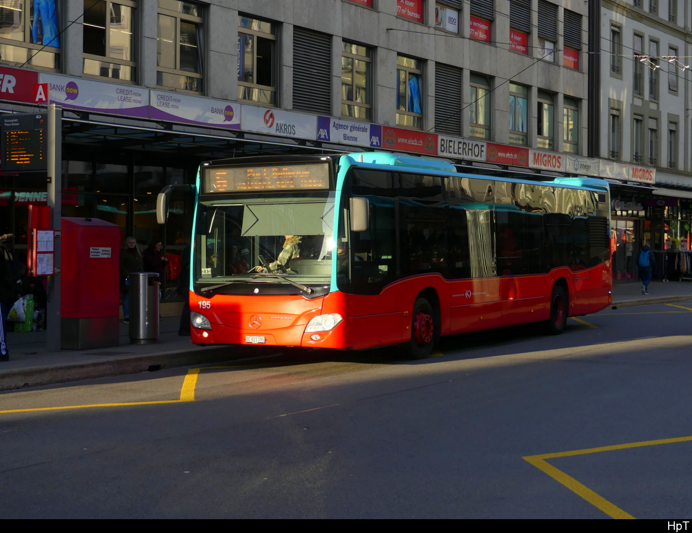 VB Biel - Mercedes Citaro  Nr.195  BE  821195 unterwegs in der Stadt Biel am 06.02.2024