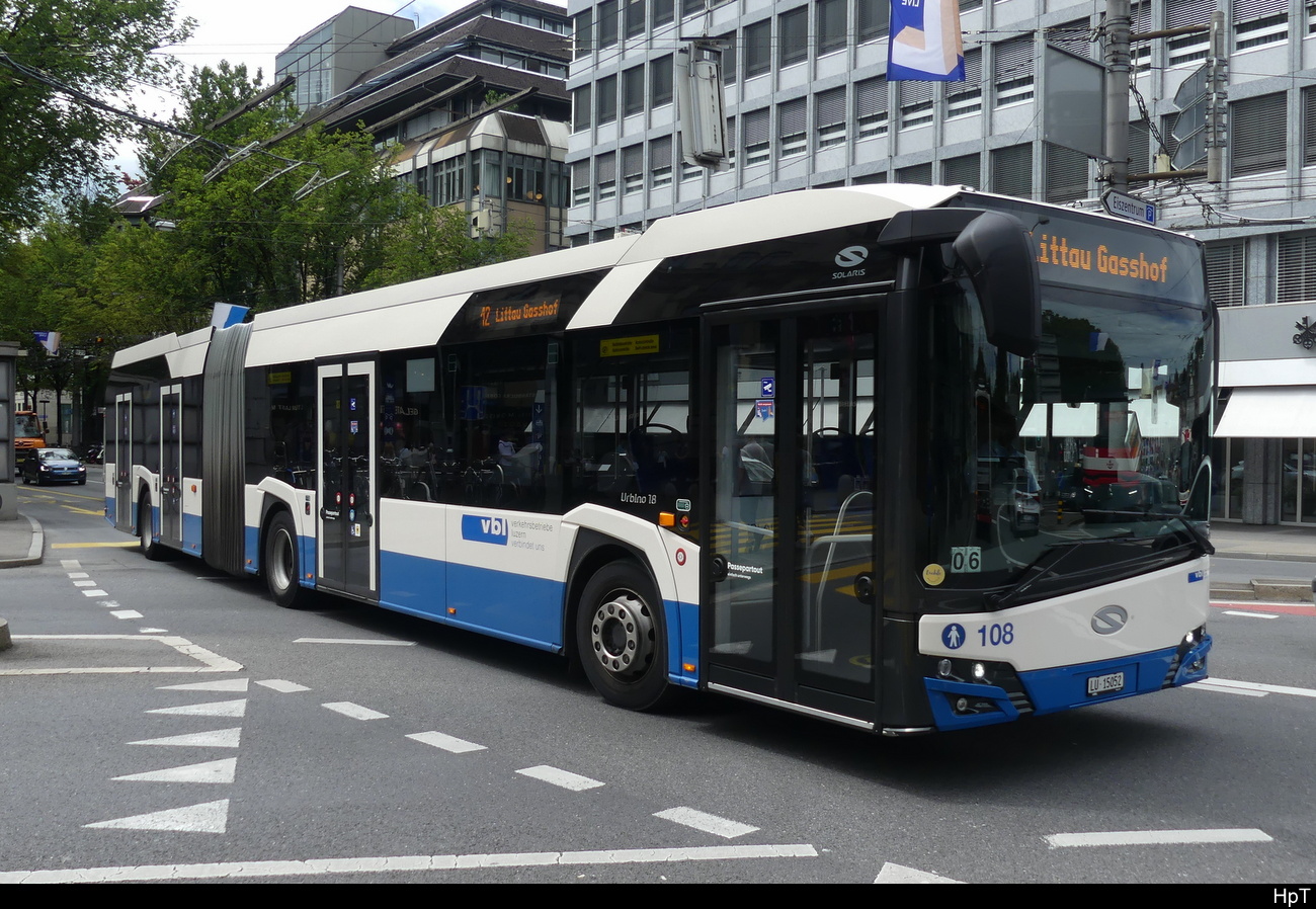 VBL - Solaris Urbino  Nr.108  LU 15052 unterwegs auf der Linie 12 in Luzern am 27.07.2023