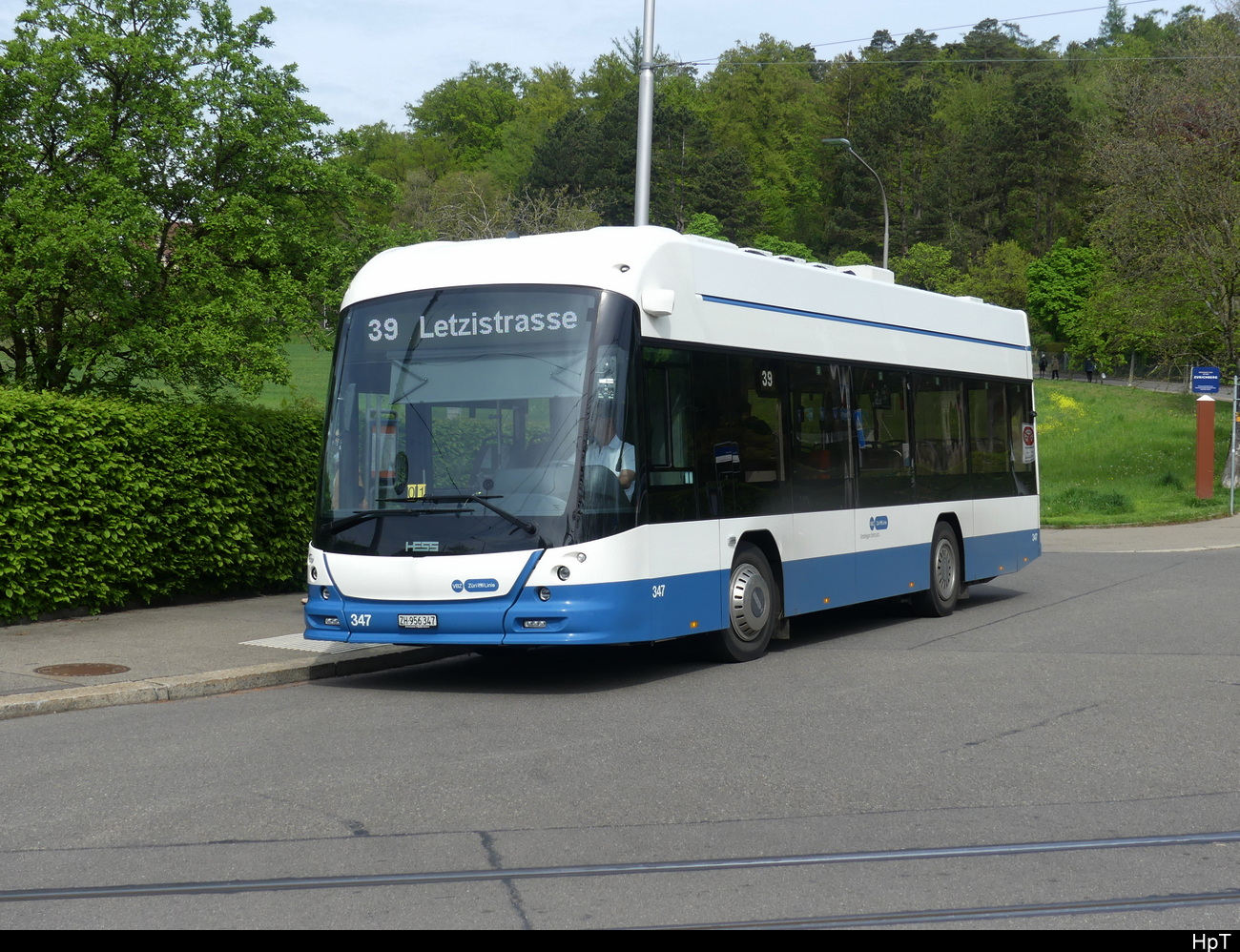 VBZ - Hess E Bus  Nr.347  ZH  956347 bei der Haltestelle Zürich Zoo am 07.05.2023