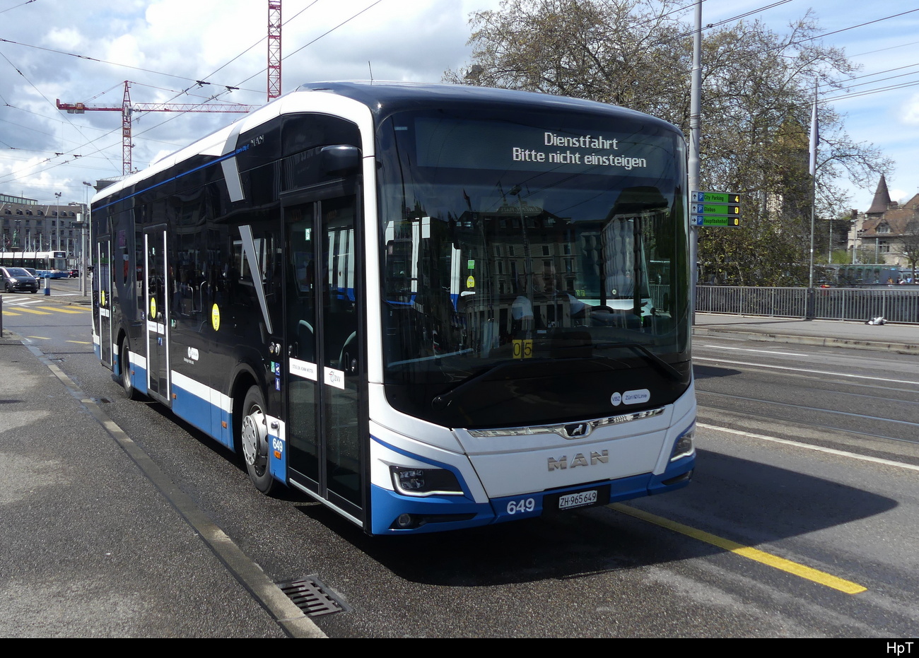 VBZ - MAN Lion`s City E Nr.649  ZH 665649 unterwegs auf Dienstfahrt in der Stadt Zürich am 29.04.2023