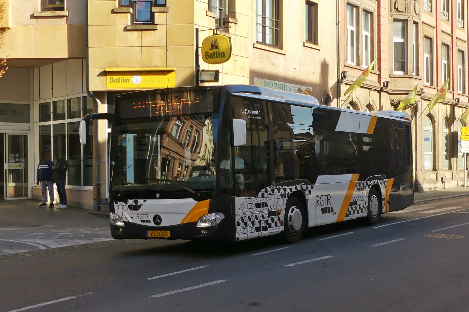 VS 1033, Mercedes Benz Citaro, von Demy Cars, aufgenommen in den Straßen von Ettelbrück. 10.2023