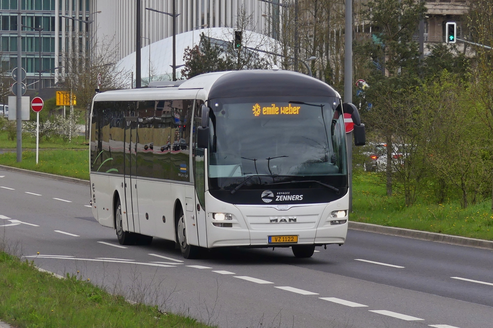 VZ 1122, MAN Lion’s Regio, von Autocars Zenners, (gehört heute zur WEmobility Gruppe), aufgenommen in der Stadt Luxemburg. 03.2024