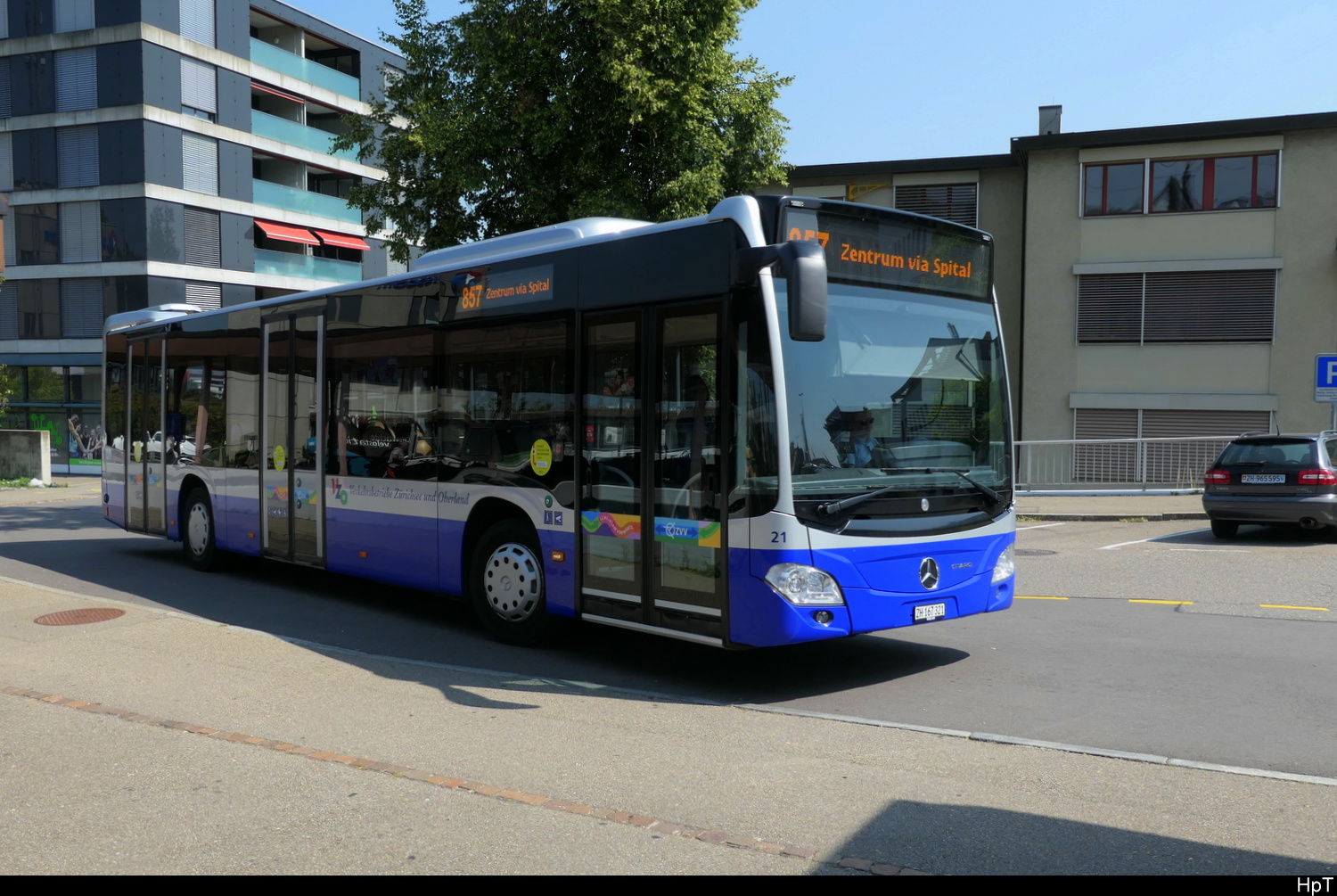 VZO - Mercedes Citaro  Nr.21 bei den Haltestellen beim Bahnhof Wetzikon am 31.07.2026